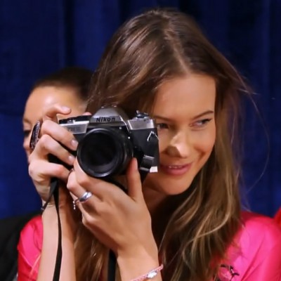 the.victorias.secret.fashion.show.2011.720p.hdtv.x264-orenji.mkv_snapshot_29.54_[2011.12.06_11.06.04]_cr.jpg