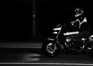 Ночной мотоциклист.