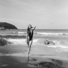 Девушка на фоне моря